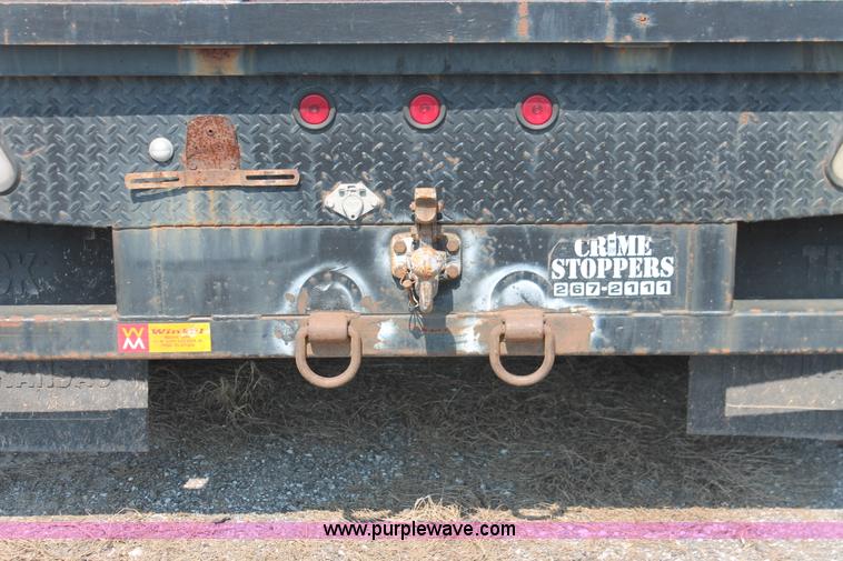 image for item I8239 2002 Chevrolet Silverado 3500 pickup truck