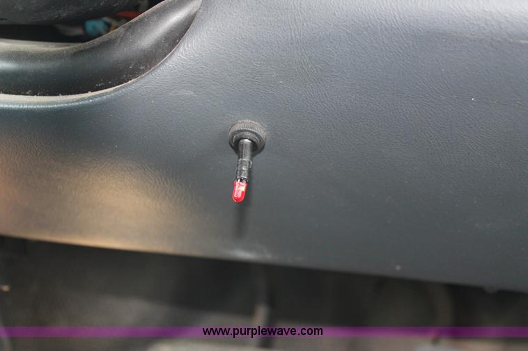 image for item I8240 2002 Chevrolet Silverado 2500HD Crew Cab pickup truck