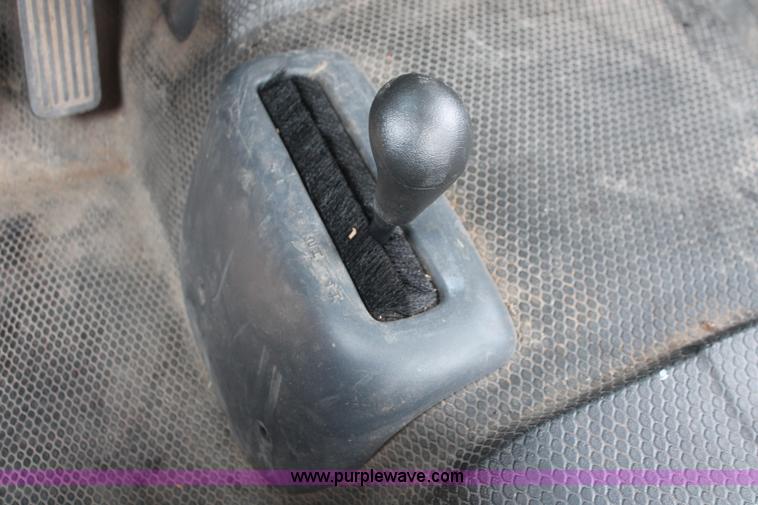 image for item I8240 2002 Chevrolet Silverado 2500HD Crew Cab pickup truck