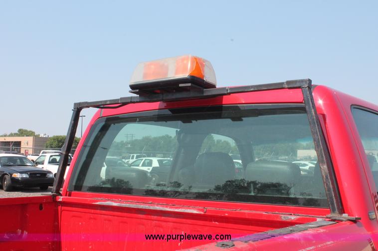 image for item I8240 2002 Chevrolet Silverado 2500HD Crew Cab pickup truck