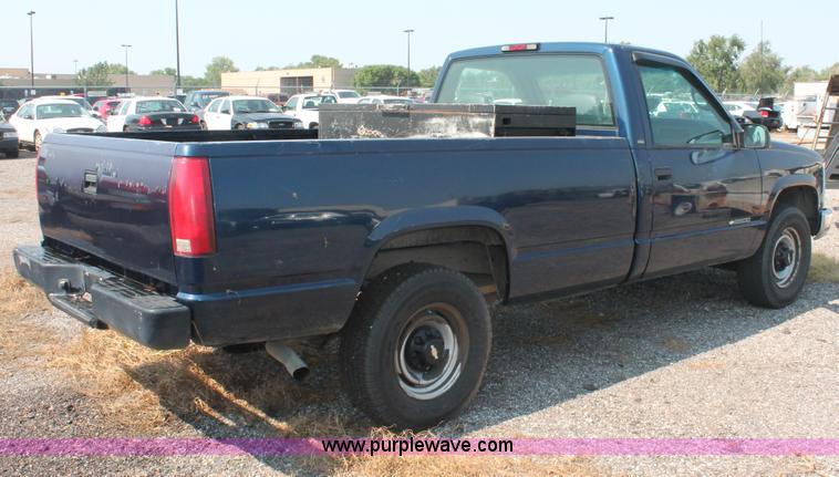 image for item I8241 1998 Chevrolet Cheyenne 2500 pickup truck