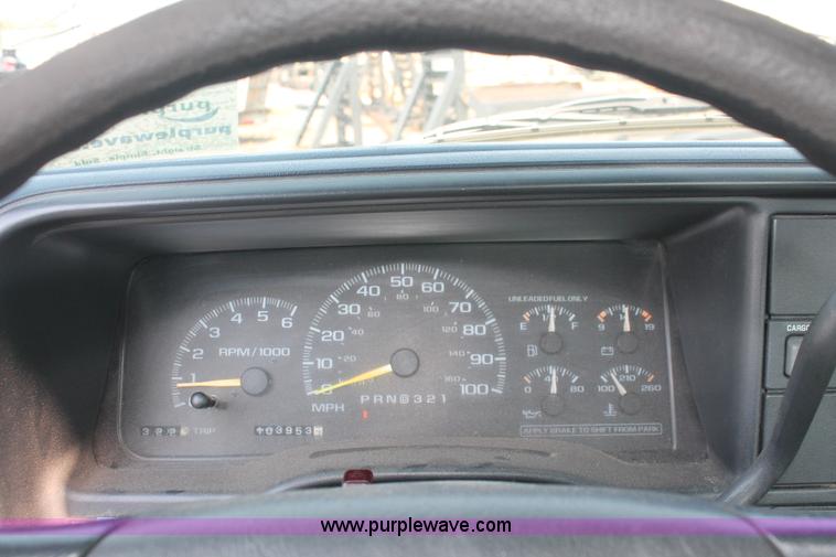 image for item I8241 1998 Chevrolet Cheyenne 2500 pickup truck