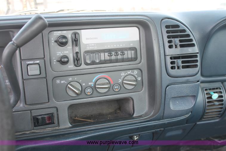 image for item I8241 1998 Chevrolet Cheyenne 2500 pickup truck