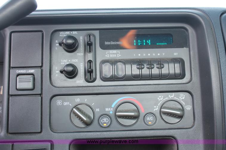 image for item I8241 1998 Chevrolet Cheyenne 2500 pickup truck