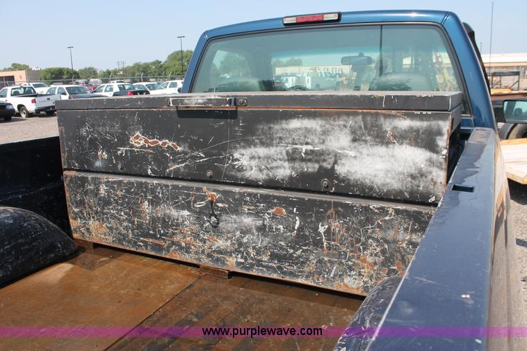 image for item I8241 1998 Chevrolet Cheyenne 2500 pickup truck