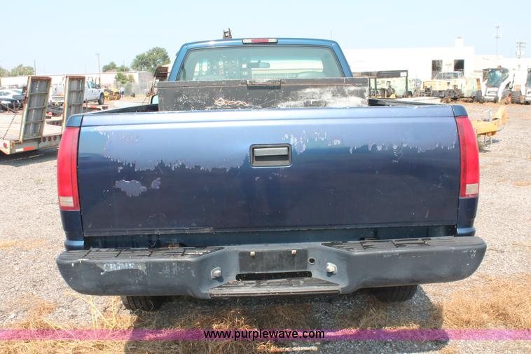 image for item I8241 1998 Chevrolet Cheyenne 2500 pickup truck