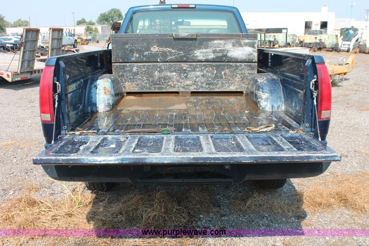 image for item I8241 1998 Chevrolet Cheyenne 2500 pickup truck