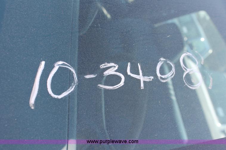 image for item I8241 1998 Chevrolet Cheyenne 2500 pickup truck