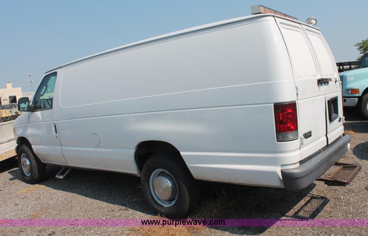 image for item I8242 2004 Ford E350 Super Duty Extended cargo van