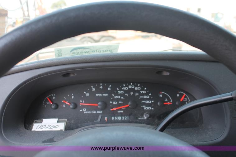 image for item I8242 2004 Ford E350 Super Duty Extended cargo van