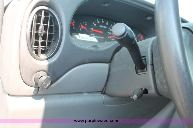 image for item I8242 2004 Ford E350 Super Duty Extended cargo van