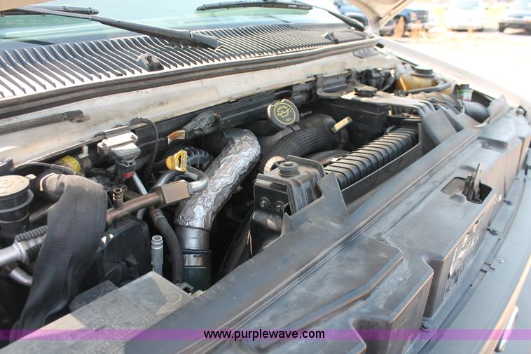 image for item I8242 2004 Ford E350 Super Duty Extended cargo van