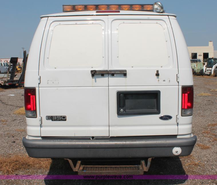 image for item I8242 2004 Ford E350 Super Duty Extended cargo van