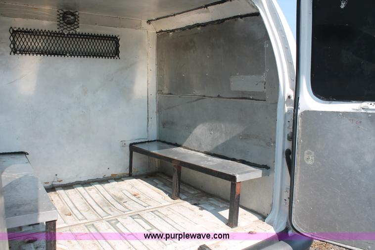 image for item I8242 2004 Ford E350 Super Duty Extended cargo van