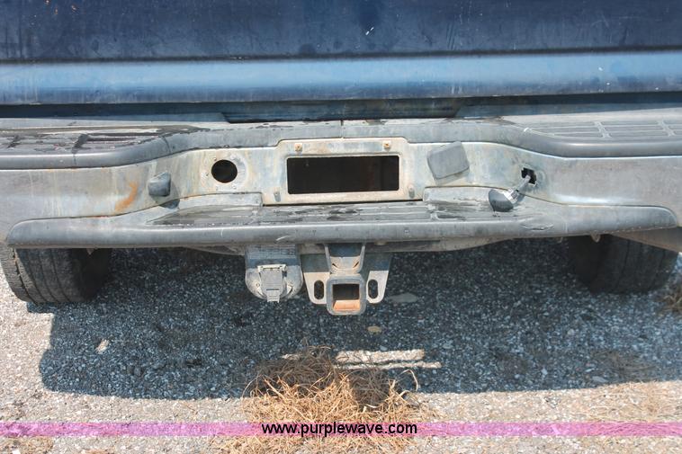 image for item I8243 2002 Chevrolet Silverado 2500HD pickup truck