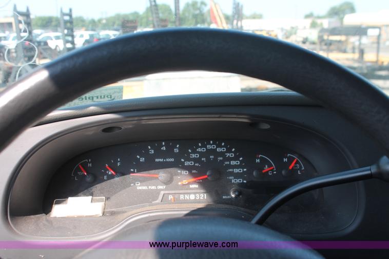 image for item I8244 2004 Ford E350 Super Duty Extended cargo van