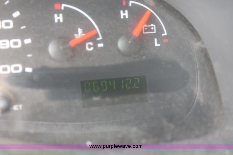 image for item I8244 2004 Ford E350 Super Duty Extended cargo van
