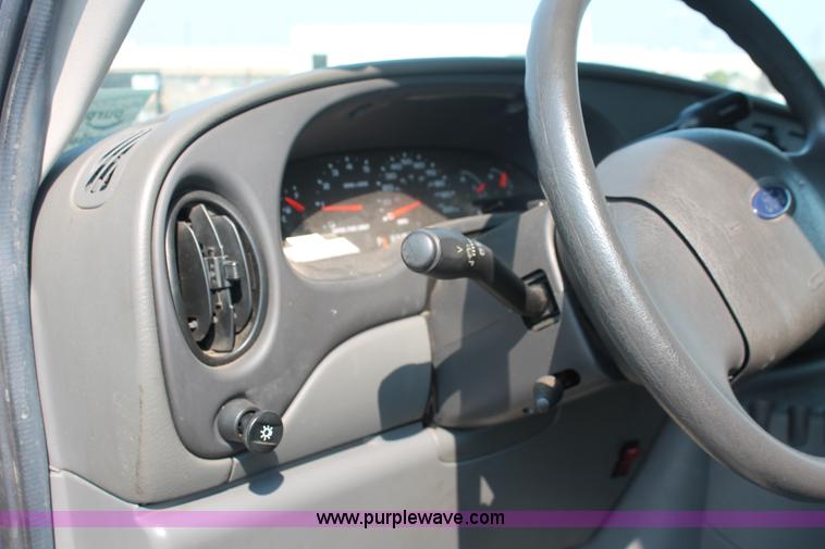 image for item I8244 2004 Ford E350 Super Duty Extended cargo van