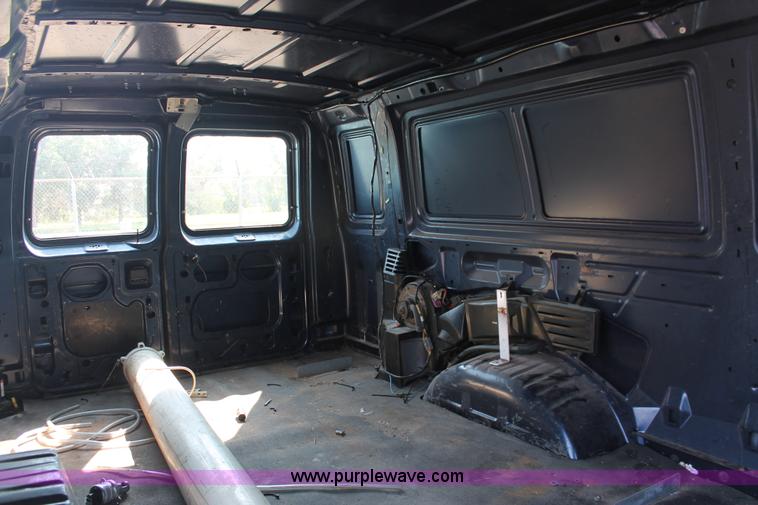 image for item I8244 2004 Ford E350 Super Duty Extended cargo van