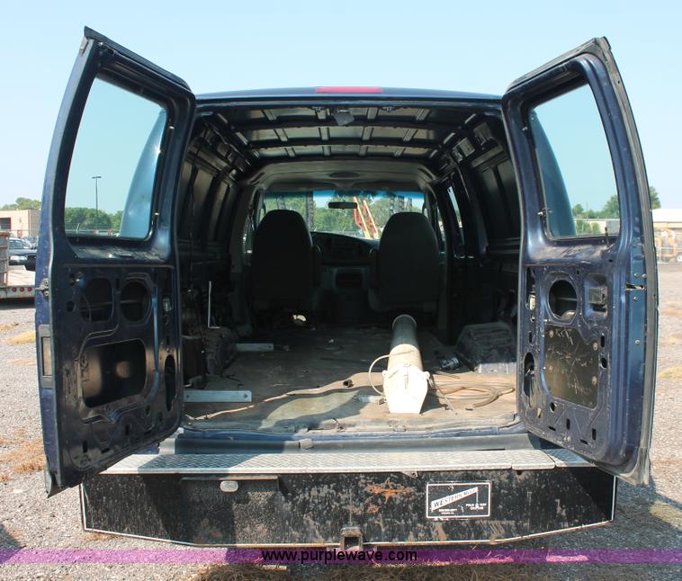 image for item I8244 2004 Ford E350 Super Duty Extended cargo van