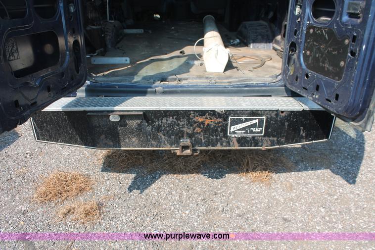 image for item I8244 2004 Ford E350 Super Duty Extended cargo van
