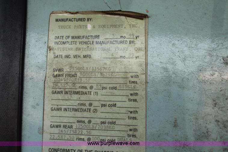 image for item I8245 2000 International 4700 Lo-Profile flatbed/crane body truck