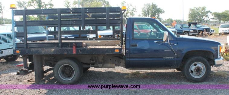 image for item I8246 1998 Chevrolet Cheyenne 3500 flatbed truck