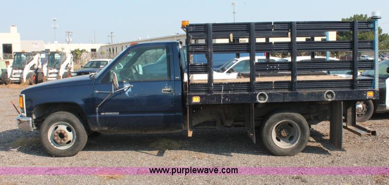 image for item I8246 1998 Chevrolet Cheyenne 3500 flatbed truck