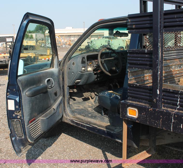 image for item I8246 1998 Chevrolet Cheyenne 3500 flatbed truck