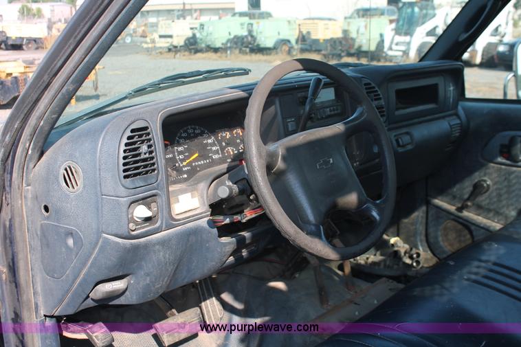 image for item I8246 1998 Chevrolet Cheyenne 3500 flatbed truck