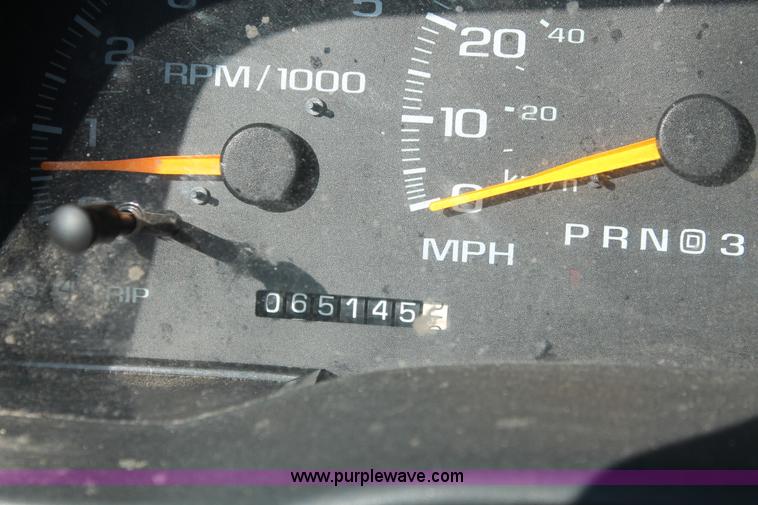 image for item I8246 1998 Chevrolet Cheyenne 3500 flatbed truck