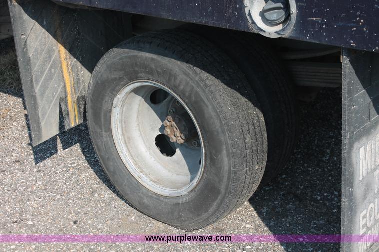 image for item I8246 1998 Chevrolet Cheyenne 3500 flatbed truck