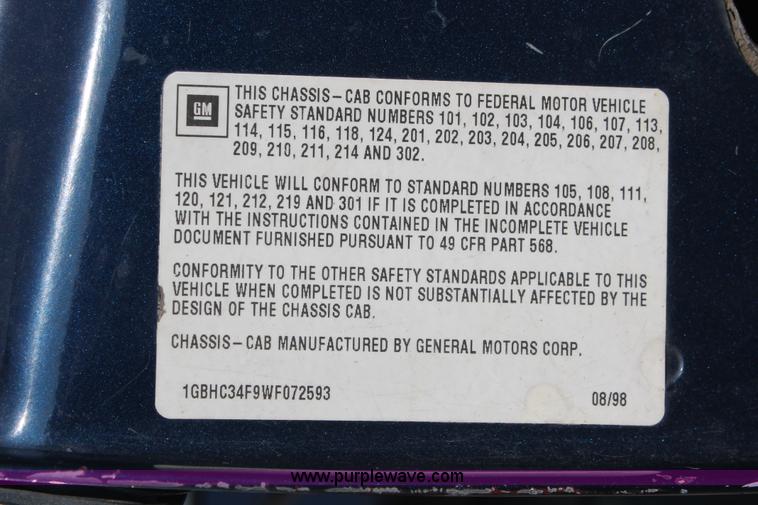 image for item I8246 1998 Chevrolet Cheyenne 3500 flatbed truck