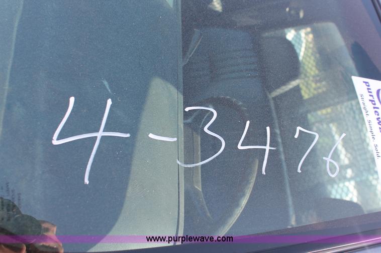 image for item I8246 1998 Chevrolet Cheyenne 3500 flatbed truck