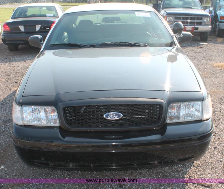 image for item I8247 2009 Ford Crown Victoria Police Interceptor
