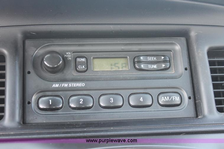 image for item I8247 2009 Ford Crown Victoria Police Interceptor