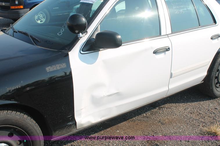 image for item I8247 2009 Ford Crown Victoria Police Interceptor