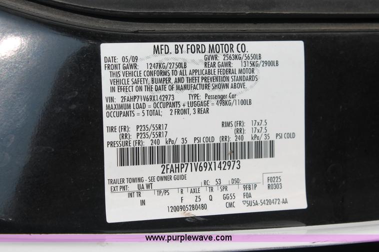 image for item I8247 2009 Ford Crown Victoria Police Interceptor