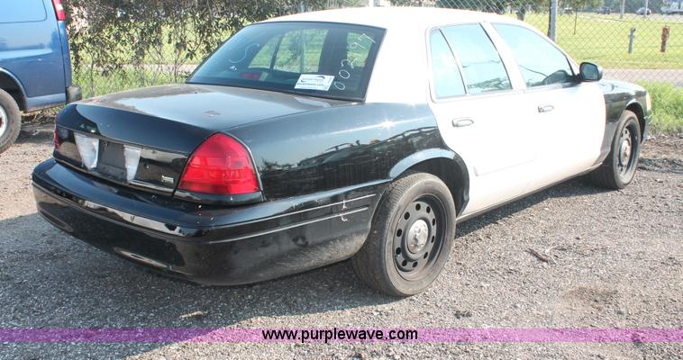image for item I8248 2010 Ford Crown Victoria Police Interceptor