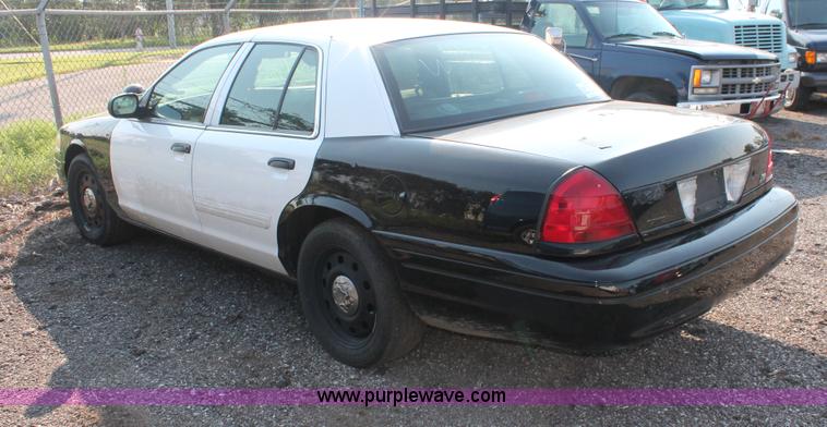 image for item I8248 2010 Ford Crown Victoria Police Interceptor