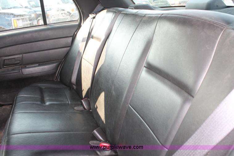 image for item I8248 2010 Ford Crown Victoria Police Interceptor