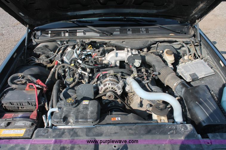 image for item I8248 2010 Ford Crown Victoria Police Interceptor