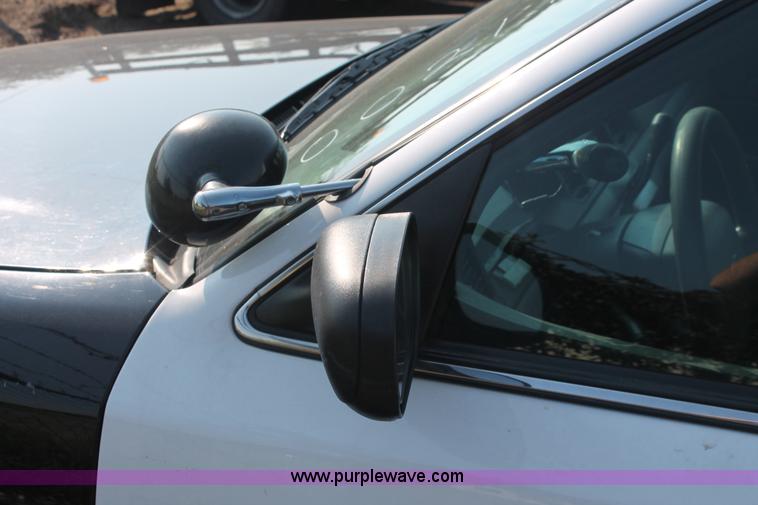 image for item I8248 2010 Ford Crown Victoria Police Interceptor