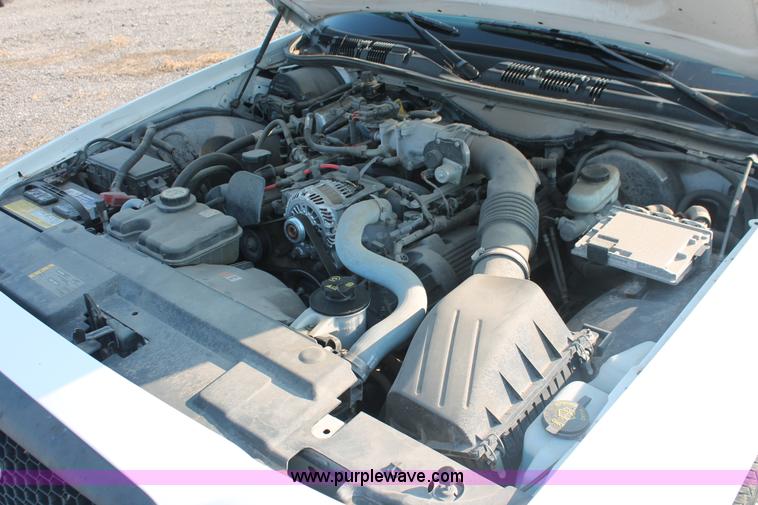 image for item I8249 2006 Ford Crown Victoria Police Interceptor