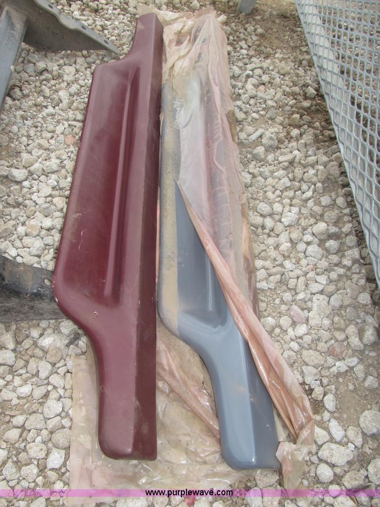 image for item AE9462 Automotive headache rack, running boards, and receiver hitch