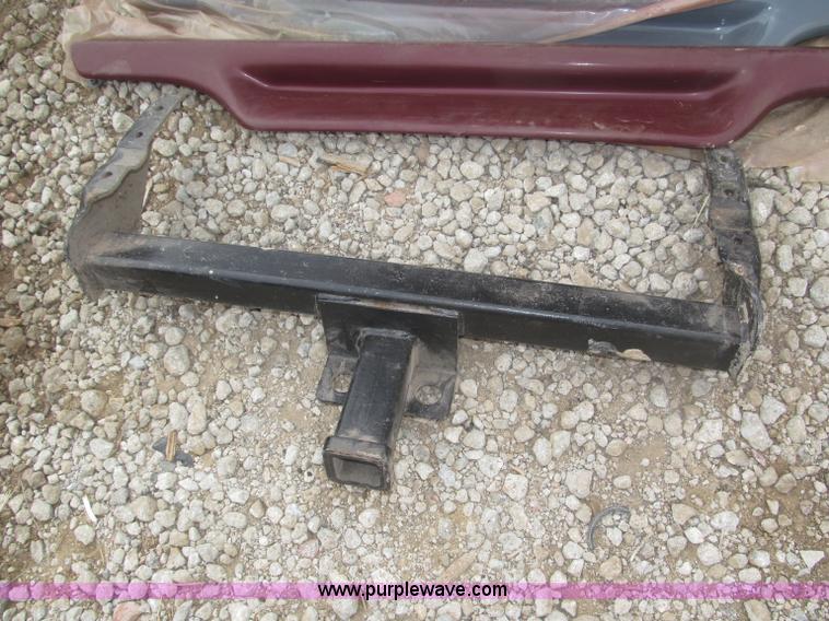 image for item AE9462 Automotive headache rack, running boards, and receiver hitch