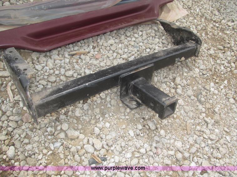 image for item AE9462 Automotive headache rack, running boards, and receiver hitch