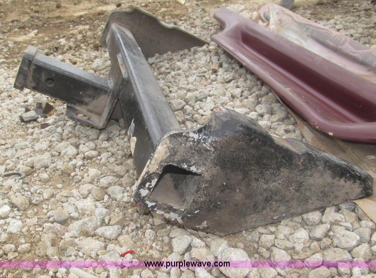 image for item AE9462 Automotive headache rack, running boards, and receiver hitch