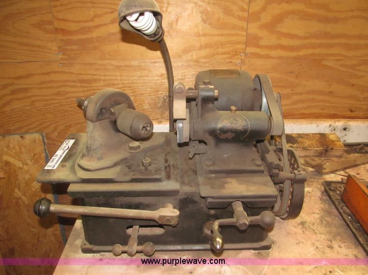 image for item AE9465 Sioux valve grinding machine