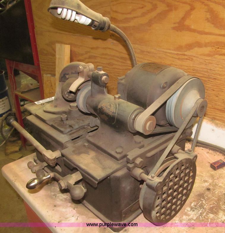 image for item AE9465 Sioux valve grinding machine